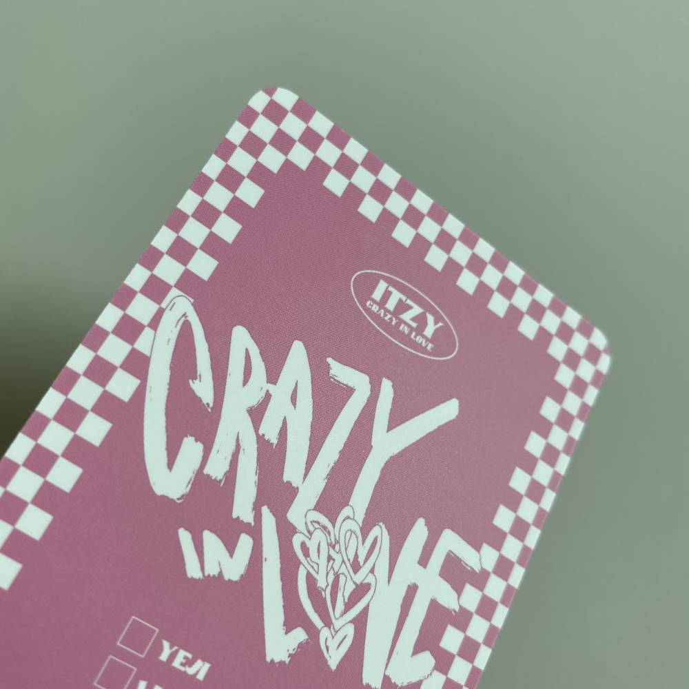 ITZY 1ST ALBUM 'CRAZY IN LOVE' ALBUM PHOTOCARD - YEJI (V4)